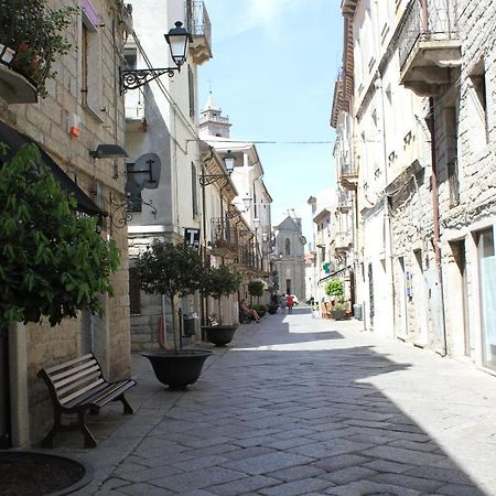 B&B Piazza Di L'Ara Tempio Pausania Bagian luar foto